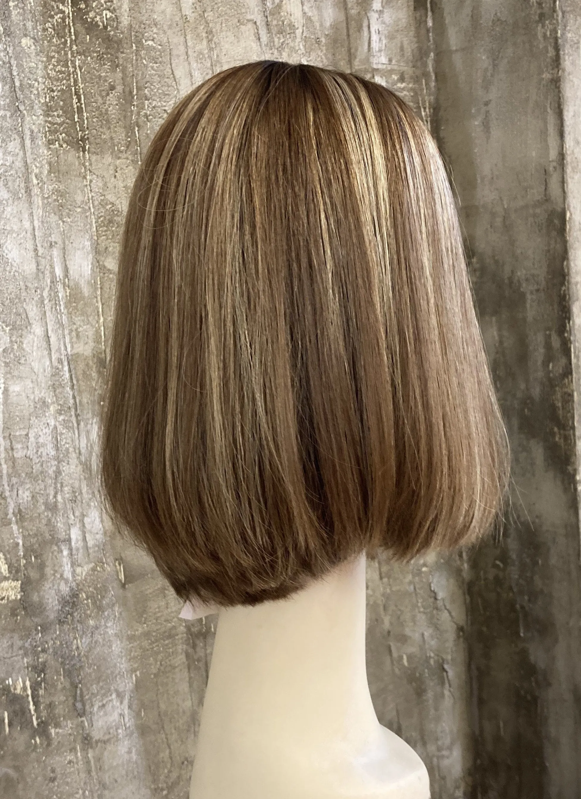 100% EUROPEAN HUMAN HAIR 15" ROOTED BLONDE WITH HIGHLIGHTS LONG BOB