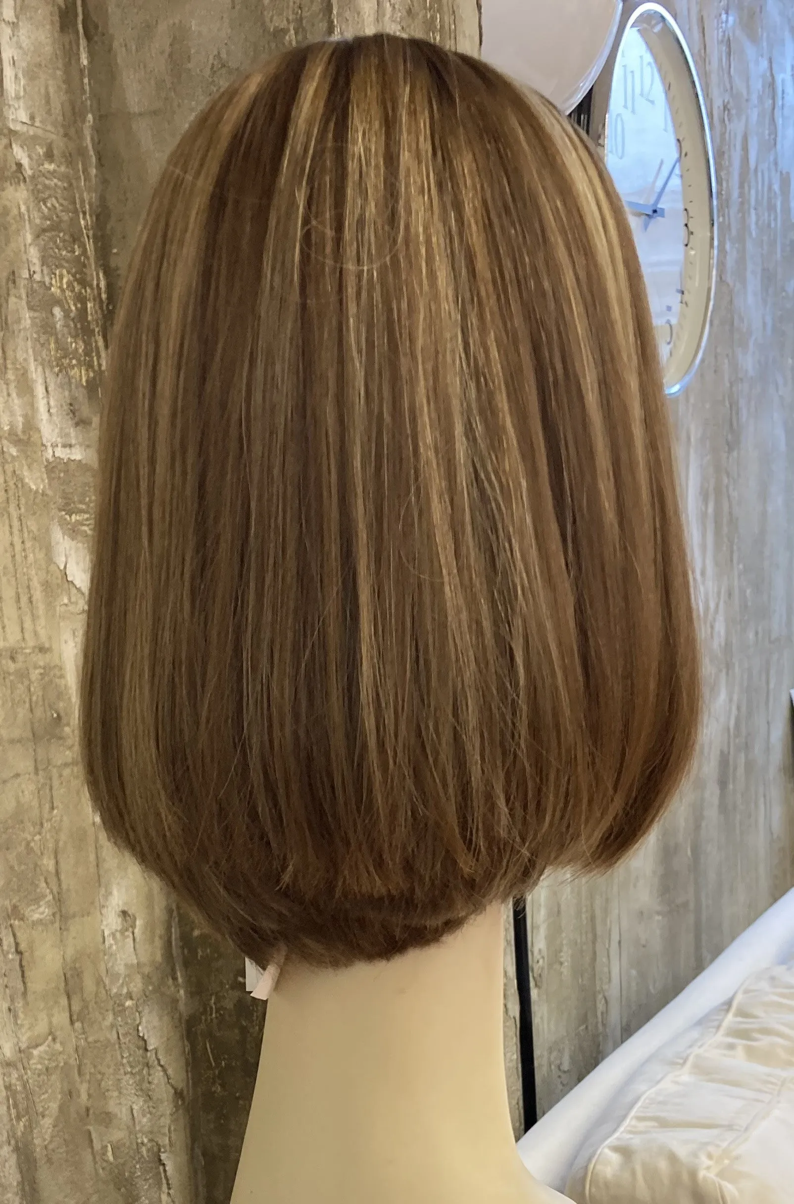 100% EUROPEAN HUMAN HAIR 15" ROOTED BLONDE WITH HIGHLIGHTS LONG BOB