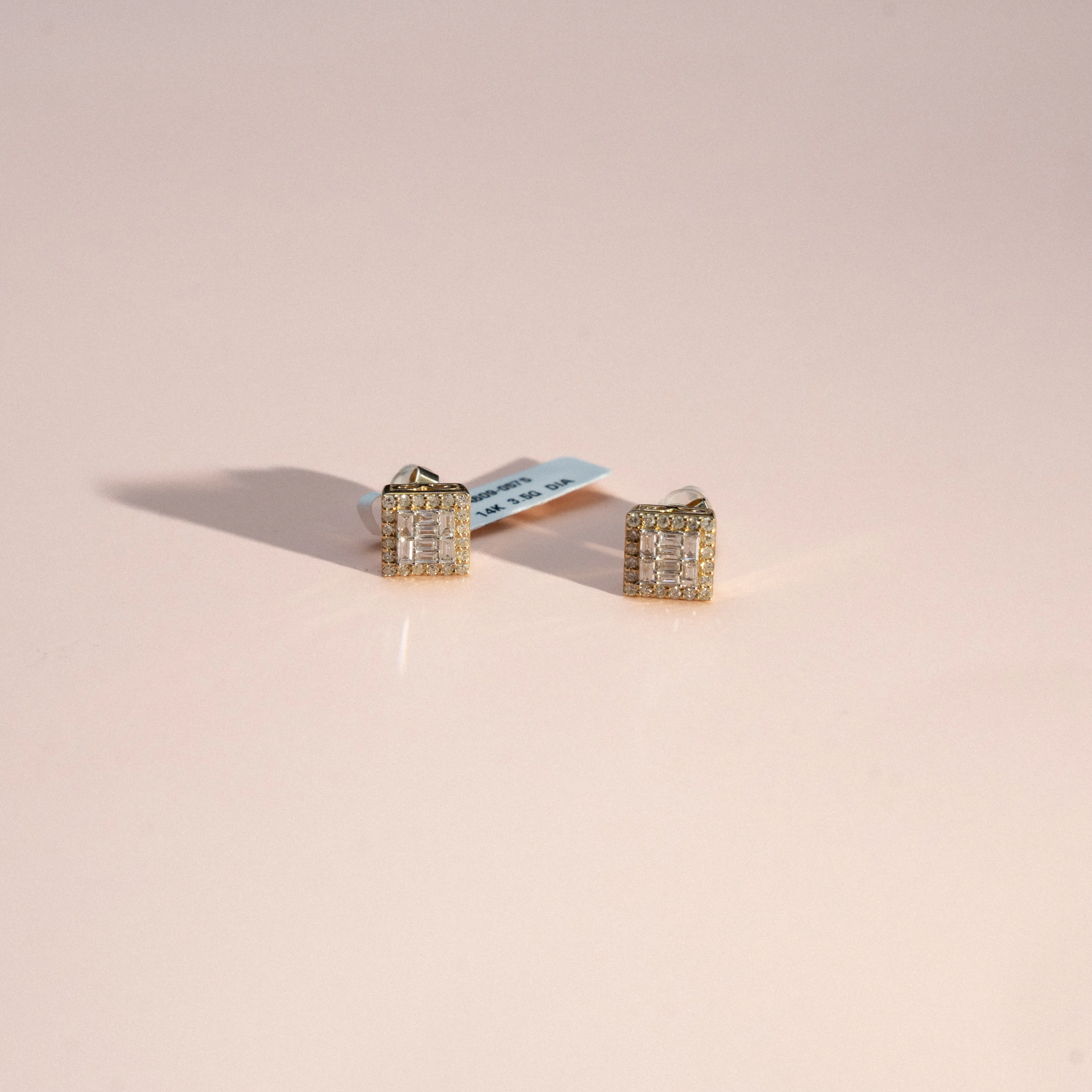 14K Yellow Gold Diamond Square Stud Earrings 0.70Ct / 3.5gr