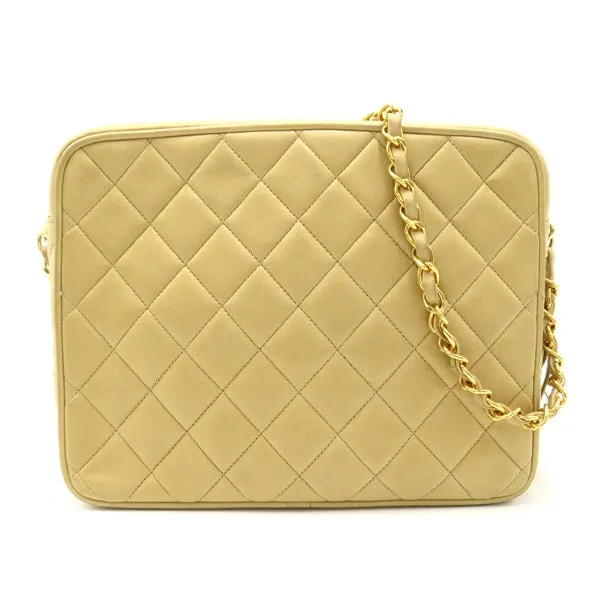Chanel CC Matelasse Camera Bag  Leather Crossbody Bag in Excellent condition