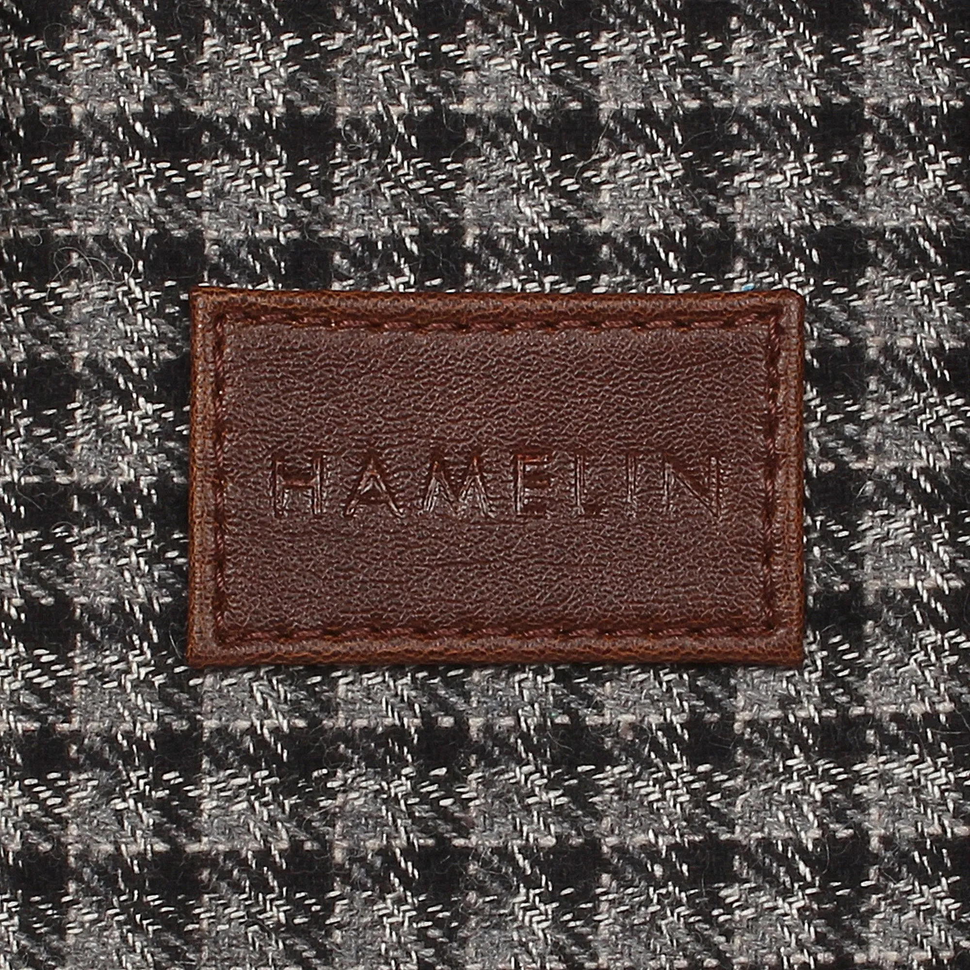 Elon Laptop Sleeve - Black checked