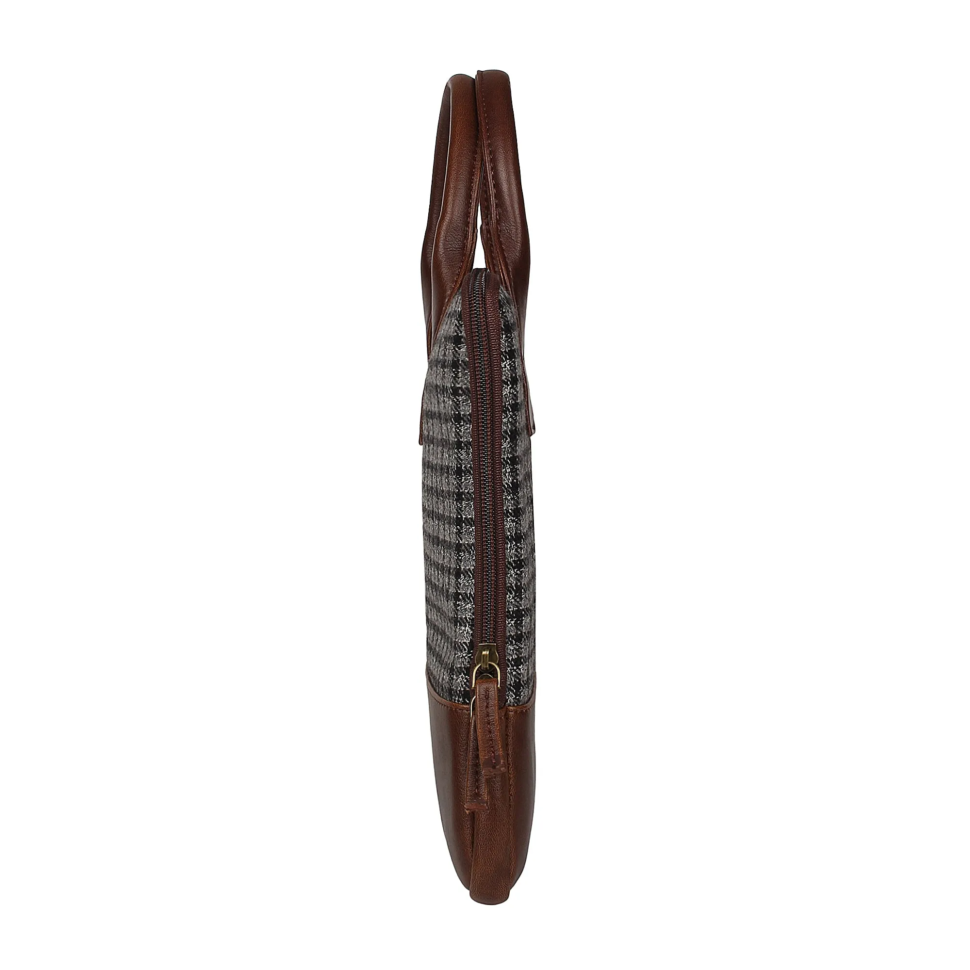 Elon Laptop Sleeve - Black checked