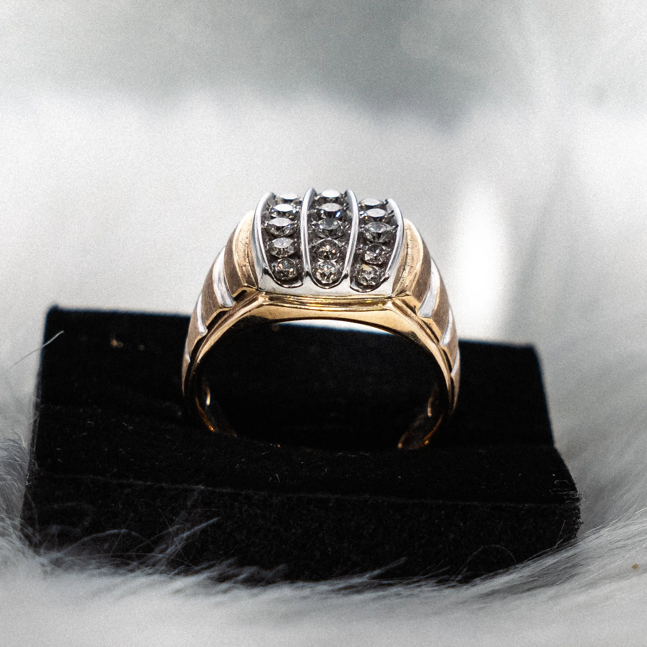 Three Diamond Lines Ring 10K Yellow - White Gold With Zirconia / 6.9gr / Size 10
