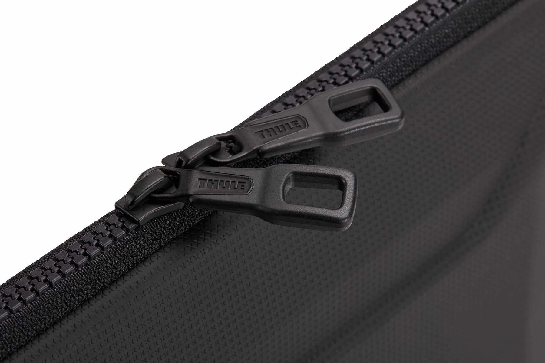 Thule Gauntlet 4.0 Protection Sleeve for 16” Macbook Pro® | Blue