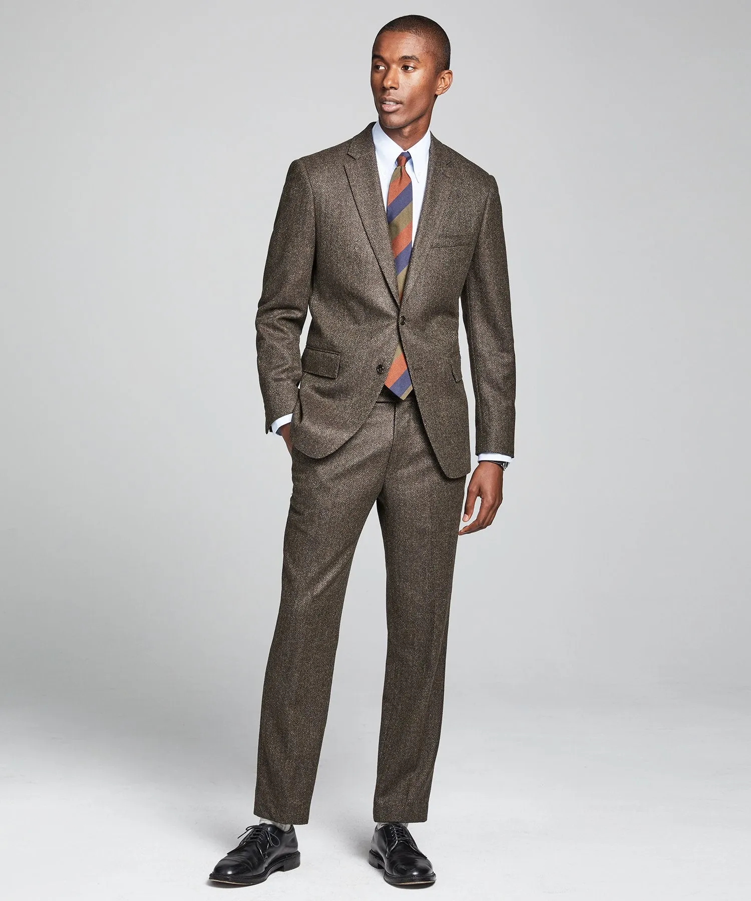 Wool Cashmere Herringbone Sutton Suit Jacket in Olive